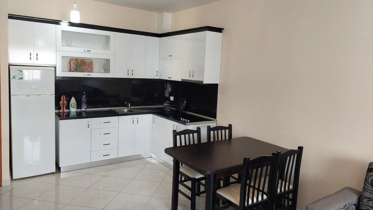 Sweetview 2-Bedroom Apartment With 3 Balcony Seaview Avlonya Dış mekan fotoğraf